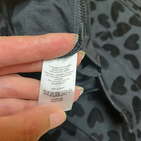 Two EUC velour, capris, one Ann Taylor/ one A.N.A - Picture 6 of 16